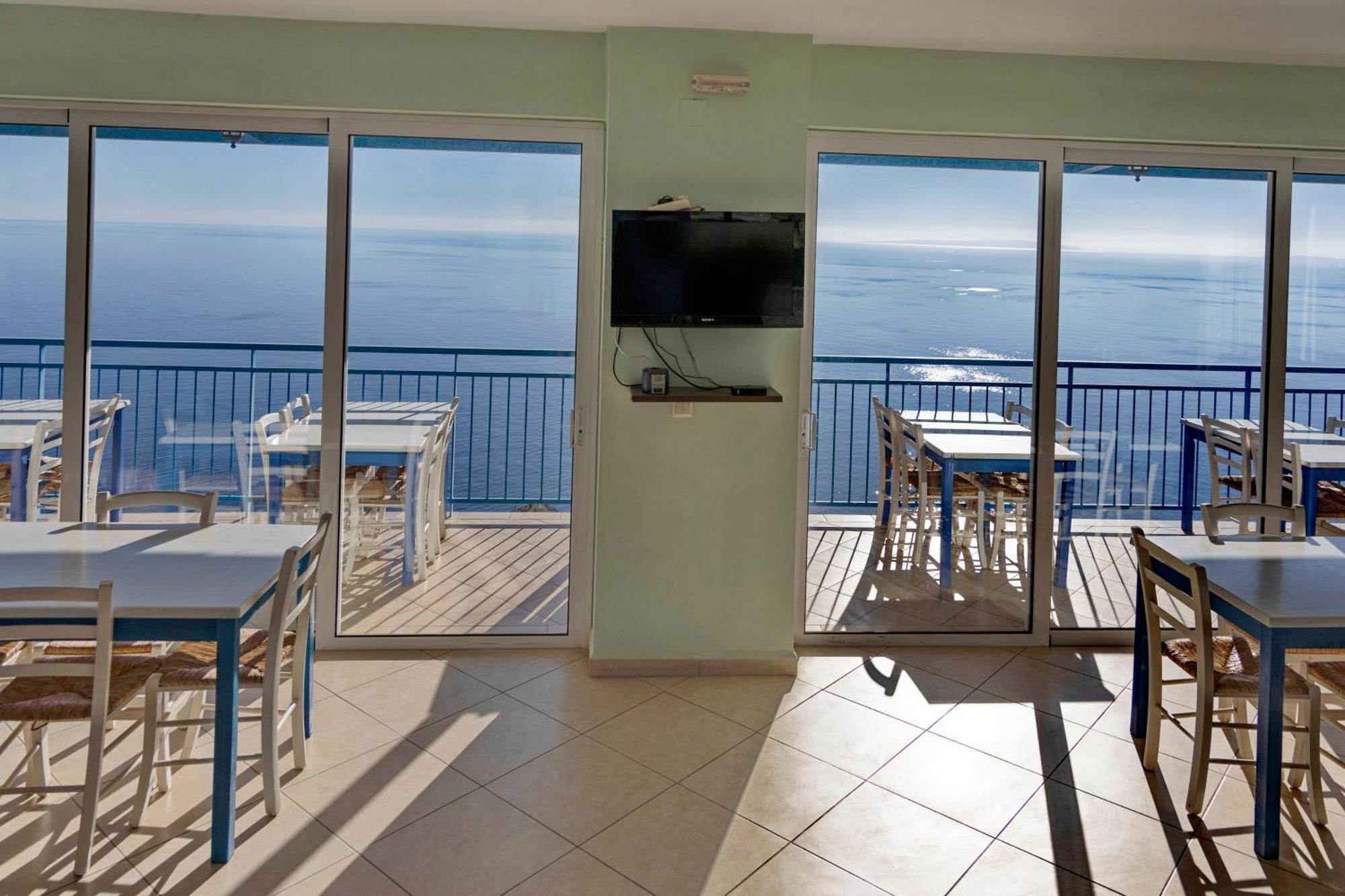 Akrotiri Panorama- Luxury Rental Apartments With Sea View Rodhákinon Exterior foto