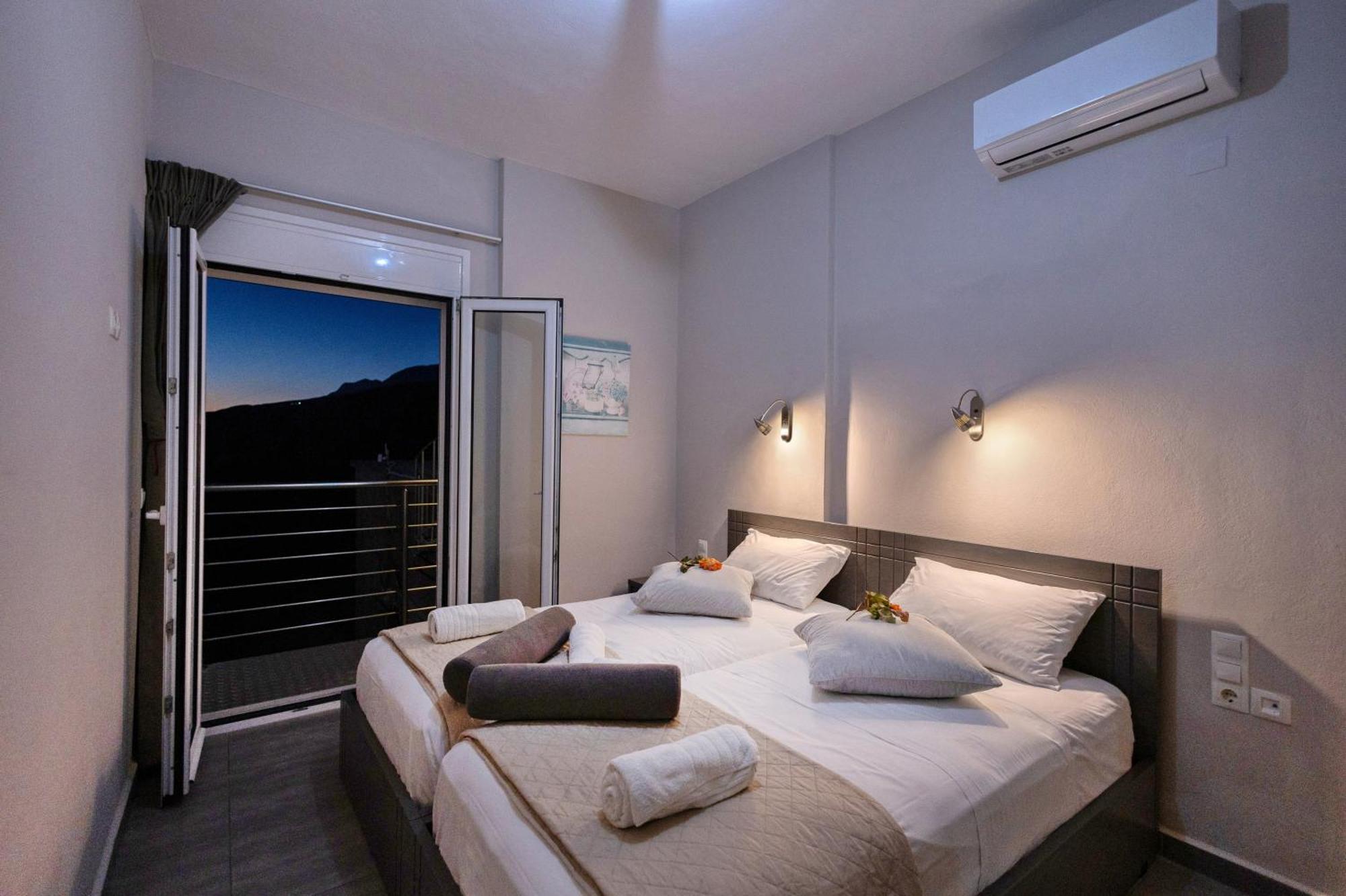 Akrotiri Panorama- Luxury Rental Apartments With Sea View Rodhákinon Exterior foto
