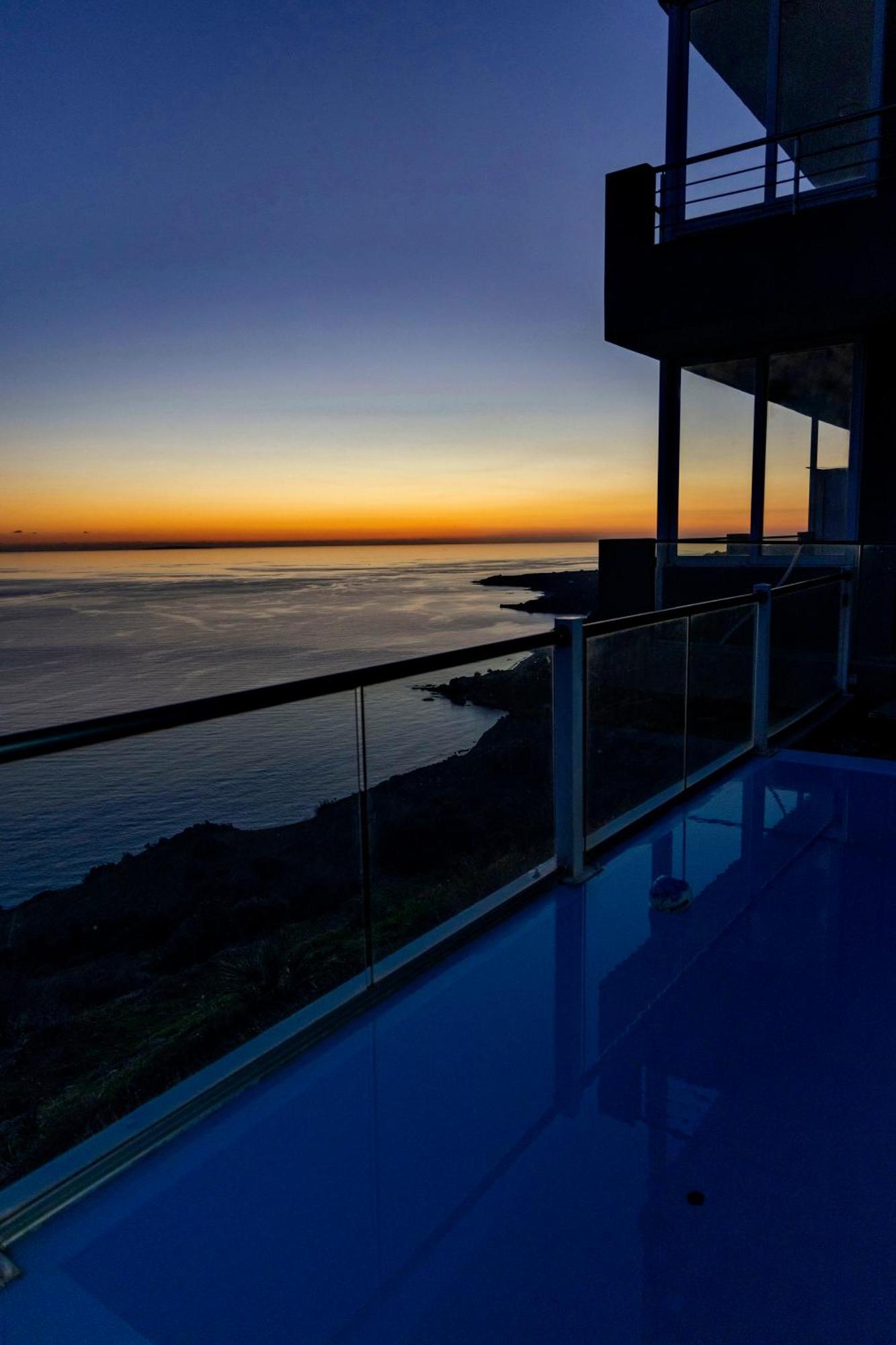 Akrotiri Panorama- Luxury Rental Apartments With Sea View Rodhákinon Exterior foto